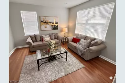 4 Cobblers Cir, Franklin Township, NJ 08823 - Photo 4