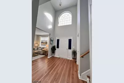 4 Cobblers Cir, Franklin Township, NJ 08823 - Photo 2