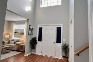 4 Cobblers Cir, Franklin Township, NJ 08823 - Photo 2