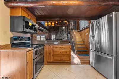 7 Mac Donald Rd, West Milford, NJ 07421 - Photo 10