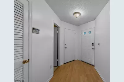 99 Woodmere Dr, Sayreville Boro, NJ 08859 - Photo 20