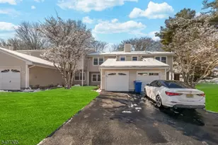 99 Woodmere Dr, Sayreville Boro, NJ 08859 - Photo 36