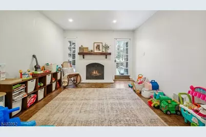 6 Hampshire Dr, Mendham, NJ 07945 - Photo 12