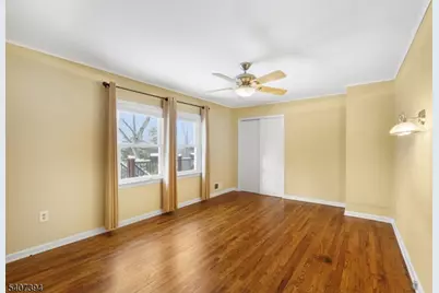 32 Seneca Trl, Sparta Township, NJ 07871 - Photo 18