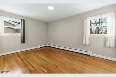 3 Rutgers Ct, Roseland, NJ 07068 - Photo 16