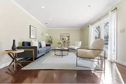 3 Rutgers Ct, Roseland, NJ 07068 - Photo 4