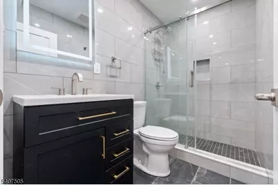 80 E Emerson Ave, Rahway, NJ 07065 - Photo 6