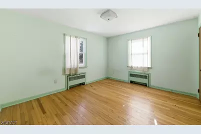 30 Reynolds Ave, Parsippany, NJ 07054 - Photo 14