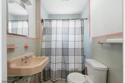 30 Reynolds Ave, Parsippany, NJ 07054 - Photo 18