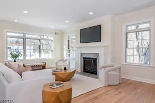 19 West Dr, Fairfield, NJ 07004 - Photo 12