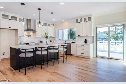 19 West Dr, Fairfield, NJ 07004 - Photo 6