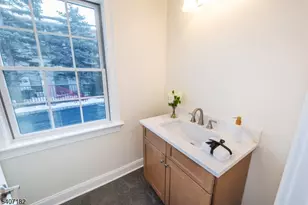 19 West Dr, Fairfield, NJ 07004 - Photo 24