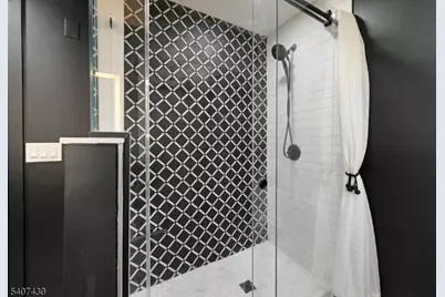 2 Knoll Rd, Fairfield, NJ 07004 - Photo 24