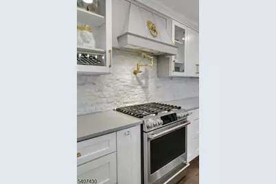 2 Knoll Rd, Fairfield, NJ 07004 - Photo 14