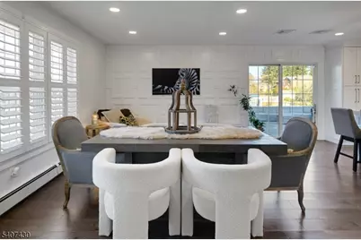 2 Knoll Rd, Fairfield, NJ 07004 - Photo 8