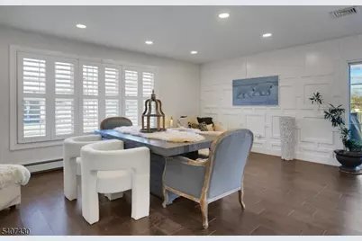 2 Knoll Rd, Fairfield, NJ 07004 - Photo 12