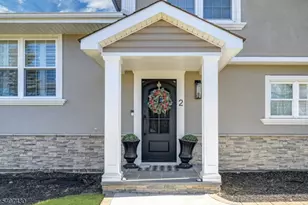 2 Knoll Rd, Fairfield, NJ 07004 - Photo 2