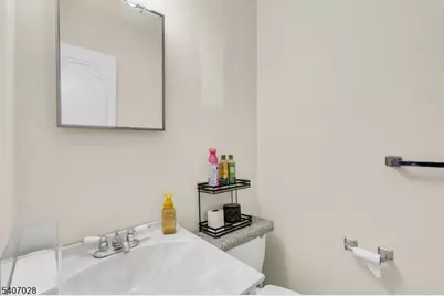 712 Moses Dr, Rahway, NJ 07065 - Photo 20