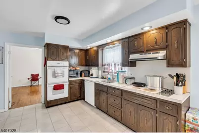 712 Moses Dr, Rahway, NJ 07065 - Photo 10