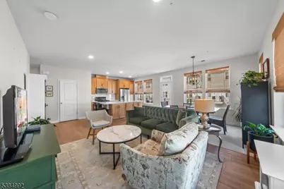 4 Sadie Cir #4205, Union Township, NJ 07083 - Photo 2