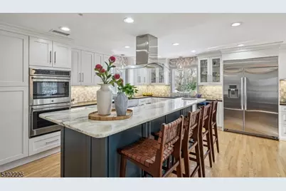 363 Park St, Montclair, NJ 07043 - Photo 16