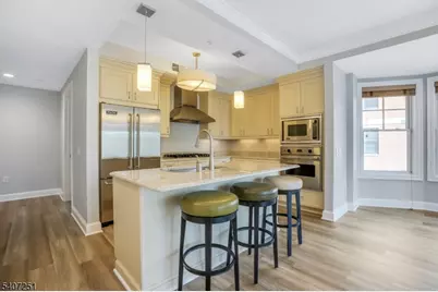 40 W Park Place Unit #412, Morristown, NJ 07960 - Photo 2