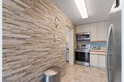 10 N Wood Ave #406, Linden, NJ 07036 - Photo 8