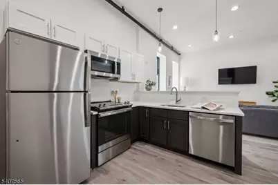 70 Roseville Ave, Newark, NJ 07107 - Photo 2