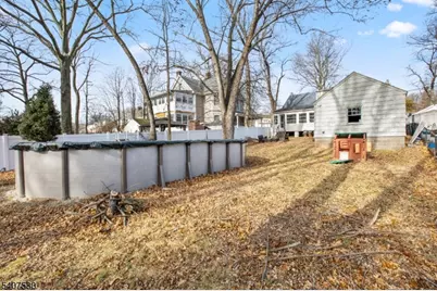 128 E Roselle Avenue, Roselle Park, NJ 07204 - Photo 30