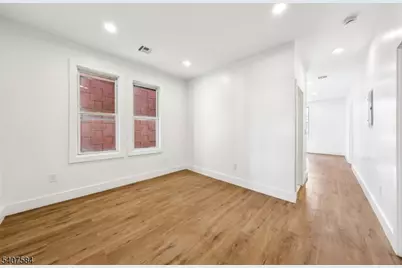 275 Claremont Ave, Jersey City, NJ 07305 - Photo 16