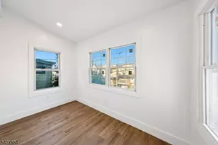 275 Claremont Ave, Jersey City, NJ 07305 - Photo 20