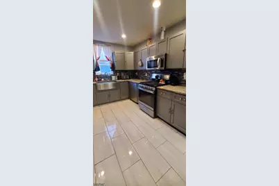 24 Farrington St, Union Township, NJ 07088 - Photo 4