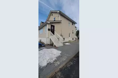 24 Farrington St, Union Township, NJ 07088 - Photo 2