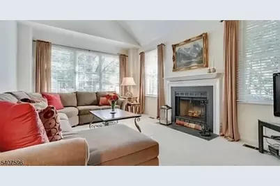 8 Harrow Ln, Bedminster Township, NJ 07921 - Photo 4