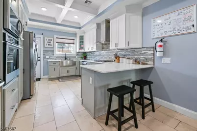 695 Ridge St, Newark, NJ 07104 - Photo 20