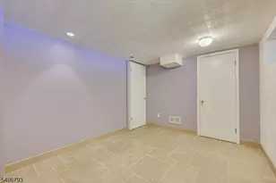 16 Peake Rd, Edison Twp., NJ 08837 - Photo 30