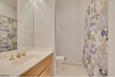 16 Peake Rd, Edison Twp., NJ 08837 - Photo 24