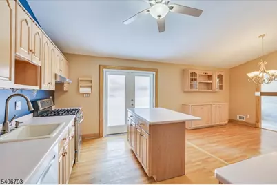 16 Peake Rd, Edison Twp., NJ 08837 - Photo 16