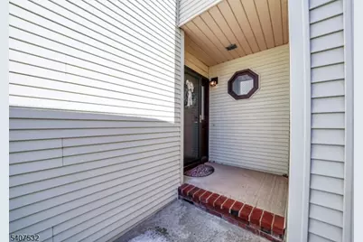 269 Spruce Ct, Raritan Township, NJ 08822 - Photo 18