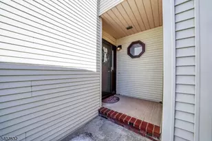 269 Spruce Ct, Raritan Township, NJ 08822 - Photo 18