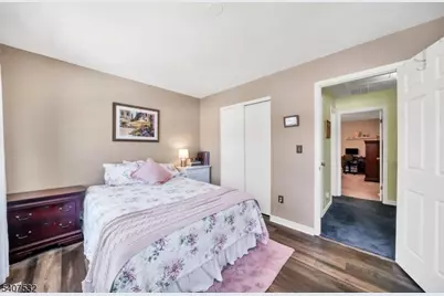 269 Spruce Ct, Raritan Township, NJ 08822 - Photo 12