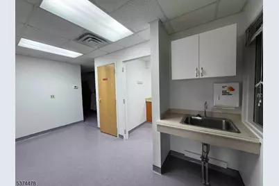 481 Memorial Pkwy, Phillipsburg, NJ 08865 - Photo 26