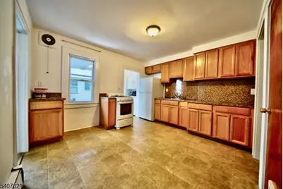 2 Lambert St #1, Pompton Lakes, NJ 07442 - Photo 8