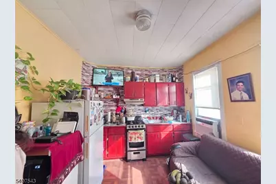 15 E Price St, Linden, NJ 07036 - Photo 26