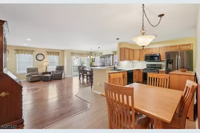 2 Caleb Ct, Hardyston Township, NJ 07419 - Photo 8