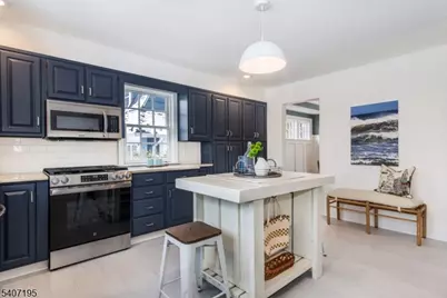 25 Melrose Pl, Montclair, NJ 07042 - Photo 18