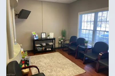 35 Clyde Rd, Franklin Township, NJ 08873 - Photo 2