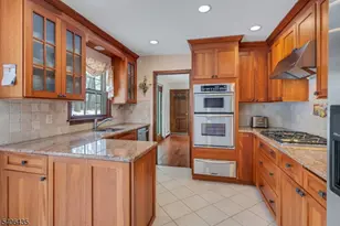 6 Prides Crossing, Chester, NJ 07930 - Photo 8