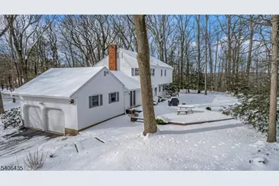 6 Prides Crossing, Chester, NJ 07930 - Photo 2