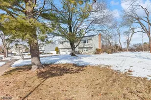 3 Stafford Dr, Piscataway Township, NJ 08854 - Photo 2